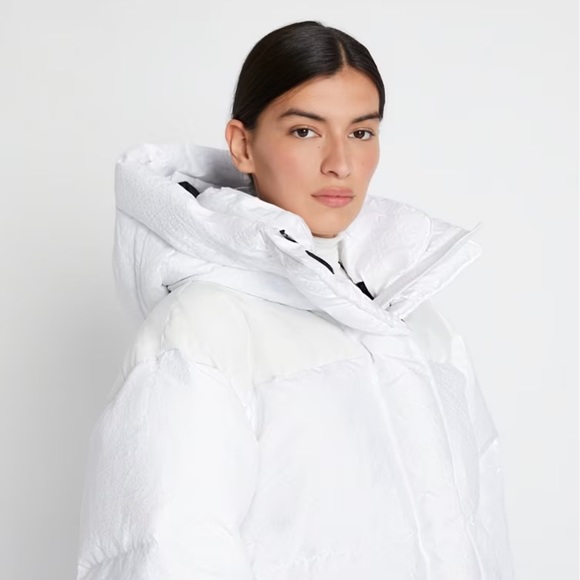 TORY BURCH CROPPED LOGO DOWN JACKET retail 698 Jackets Coats